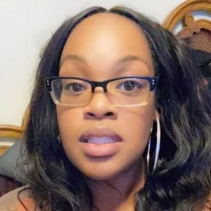 Meet your Posher, Simone